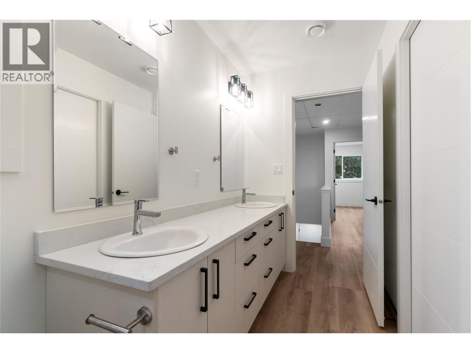 Photo 69 of 981 12 Street Se Unit 19, Salmon Arm BC
