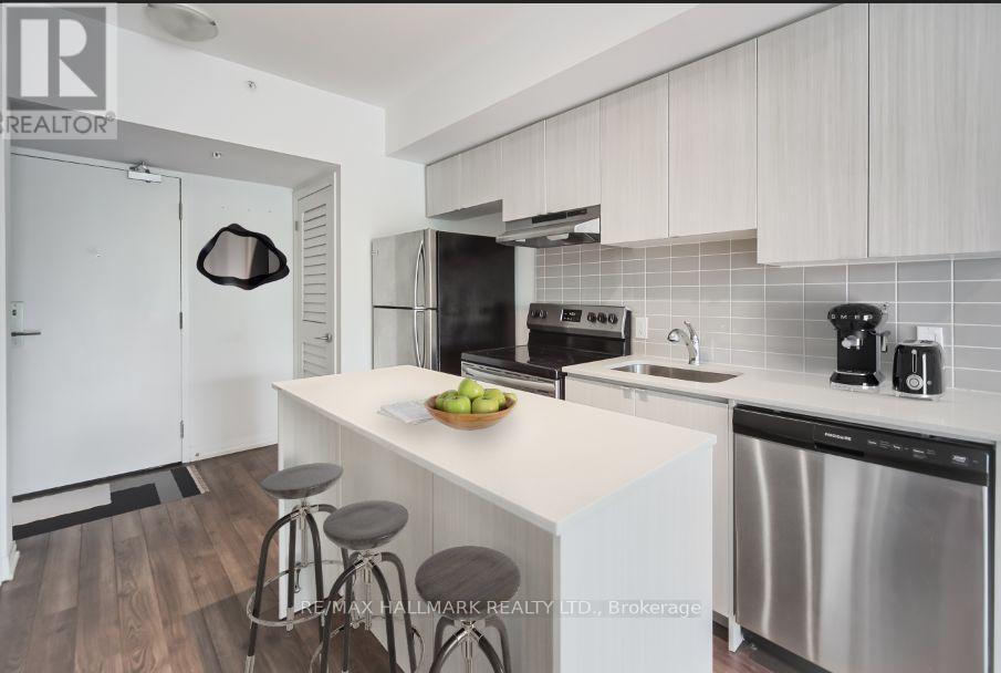 Photo 4 of 208 408 Browns Line, Toronto ON