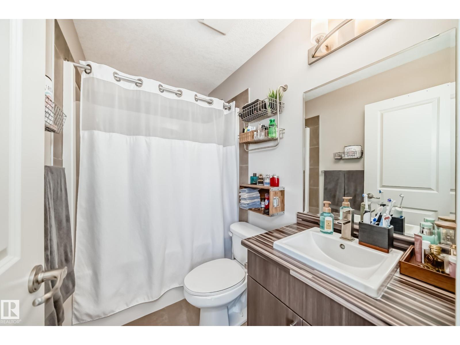 Photo 8 of 3522 49 Av, Beaumont AB