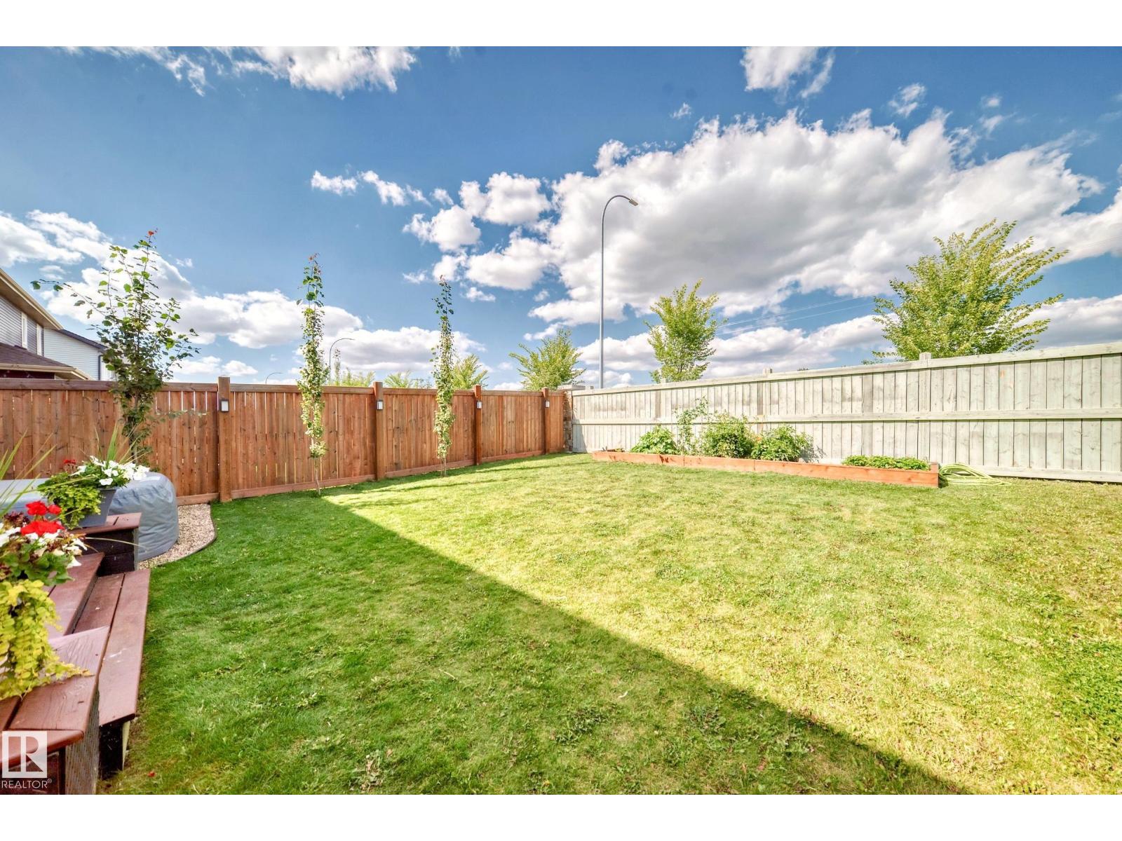 Photo 17 of 3522 49 Av, Beaumont AB