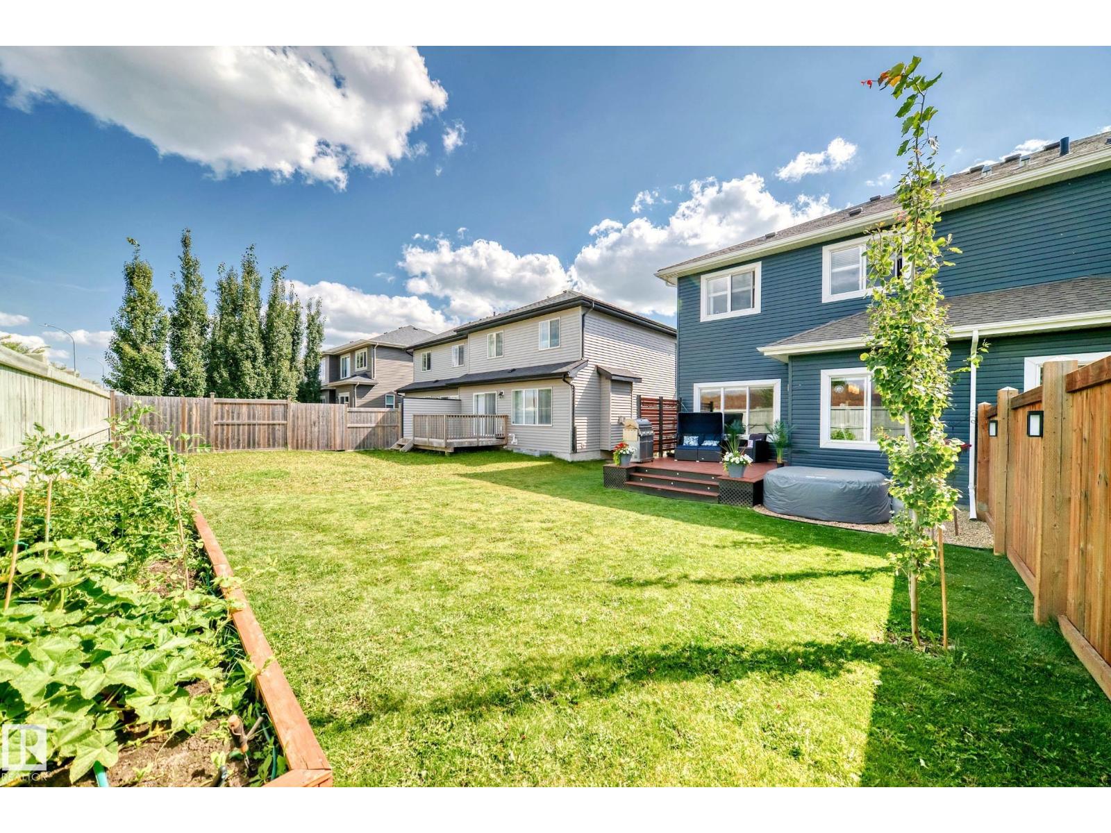 Photo 5 of 3522 49 Av, Beaumont AB