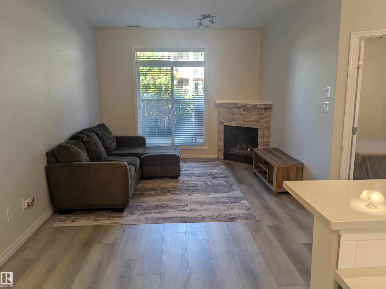 Photo 10 of 118 2503 Hanna Cr Nw, Edmonton AB