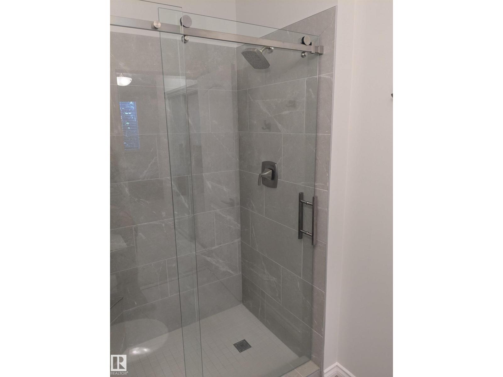 Photo 17 of 118 2503 Hanna Cr Nw, Edmonton AB