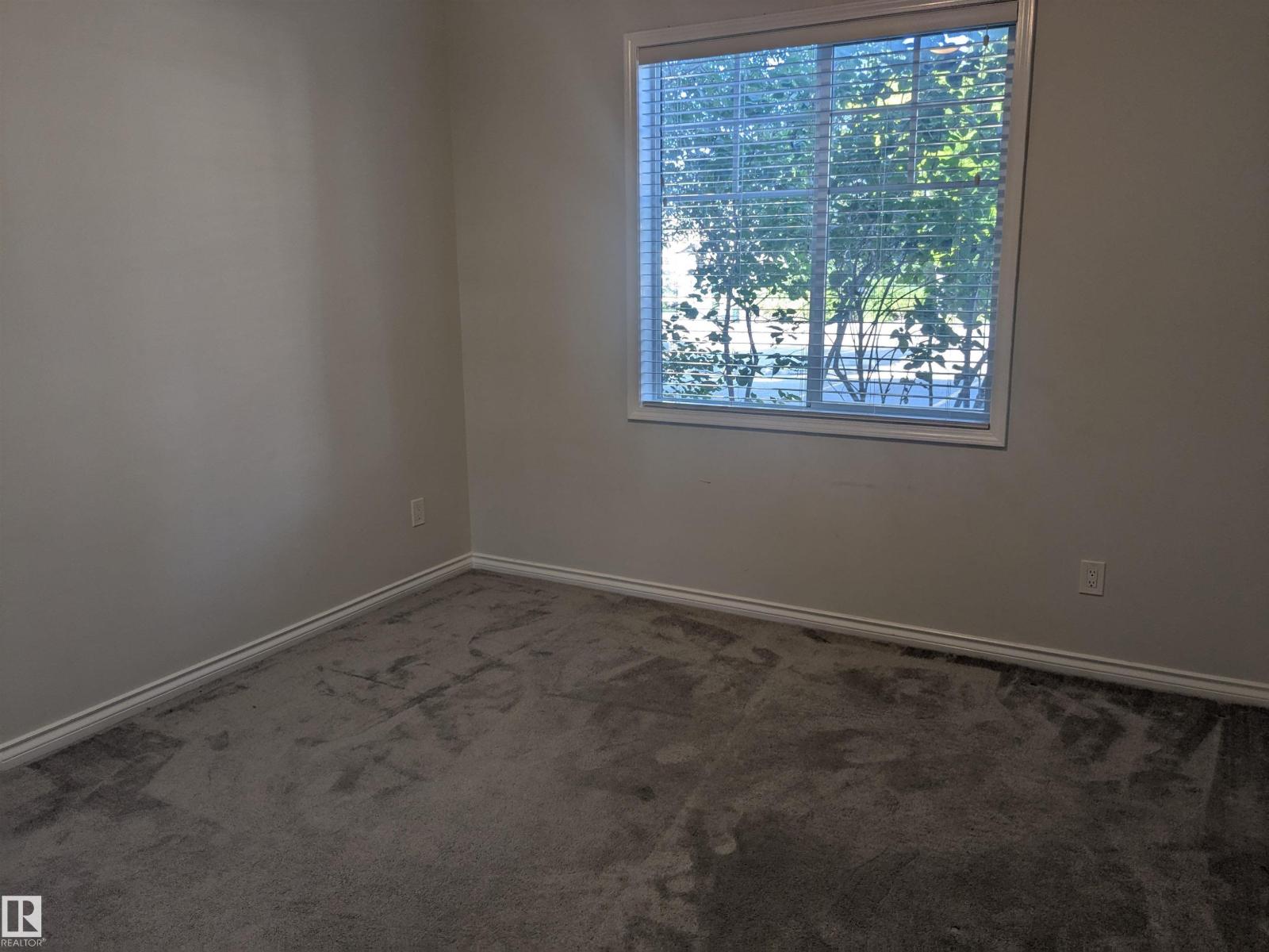 Photo 18 of 118 2503 Hanna Cr Nw, Edmonton AB