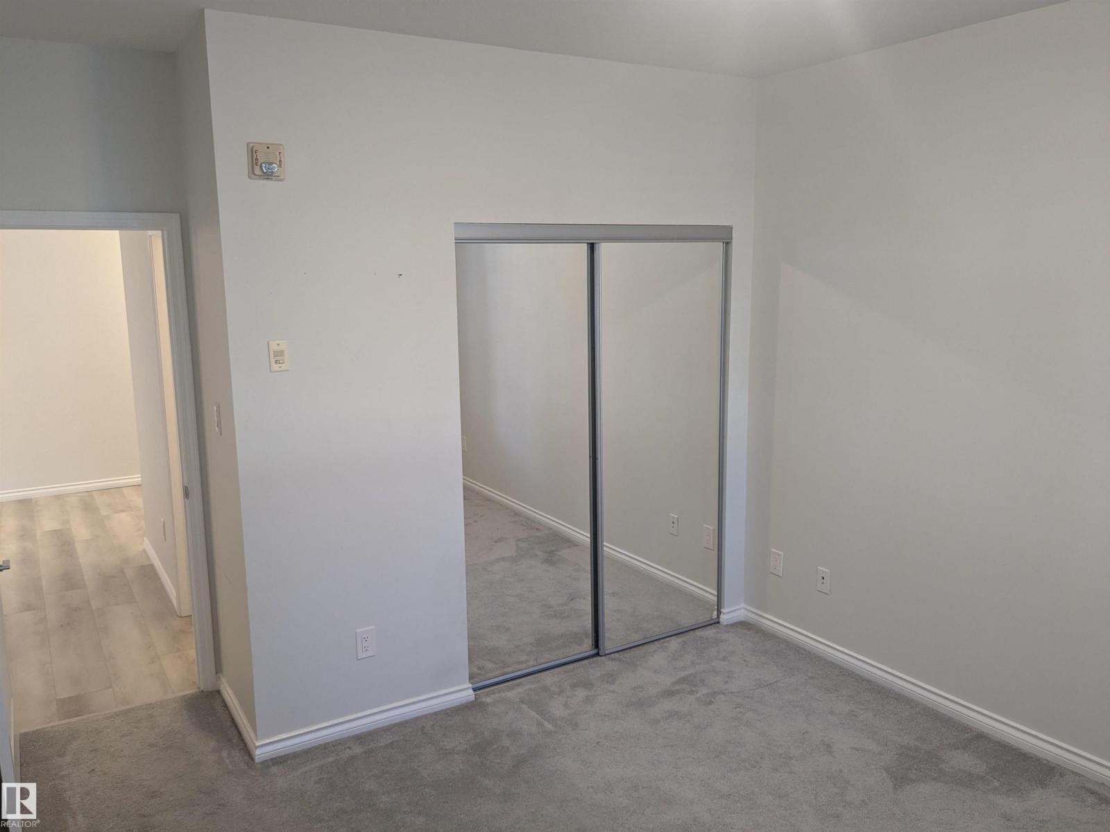 Photo 19 of 118 2503 Hanna Cr Nw, Edmonton AB