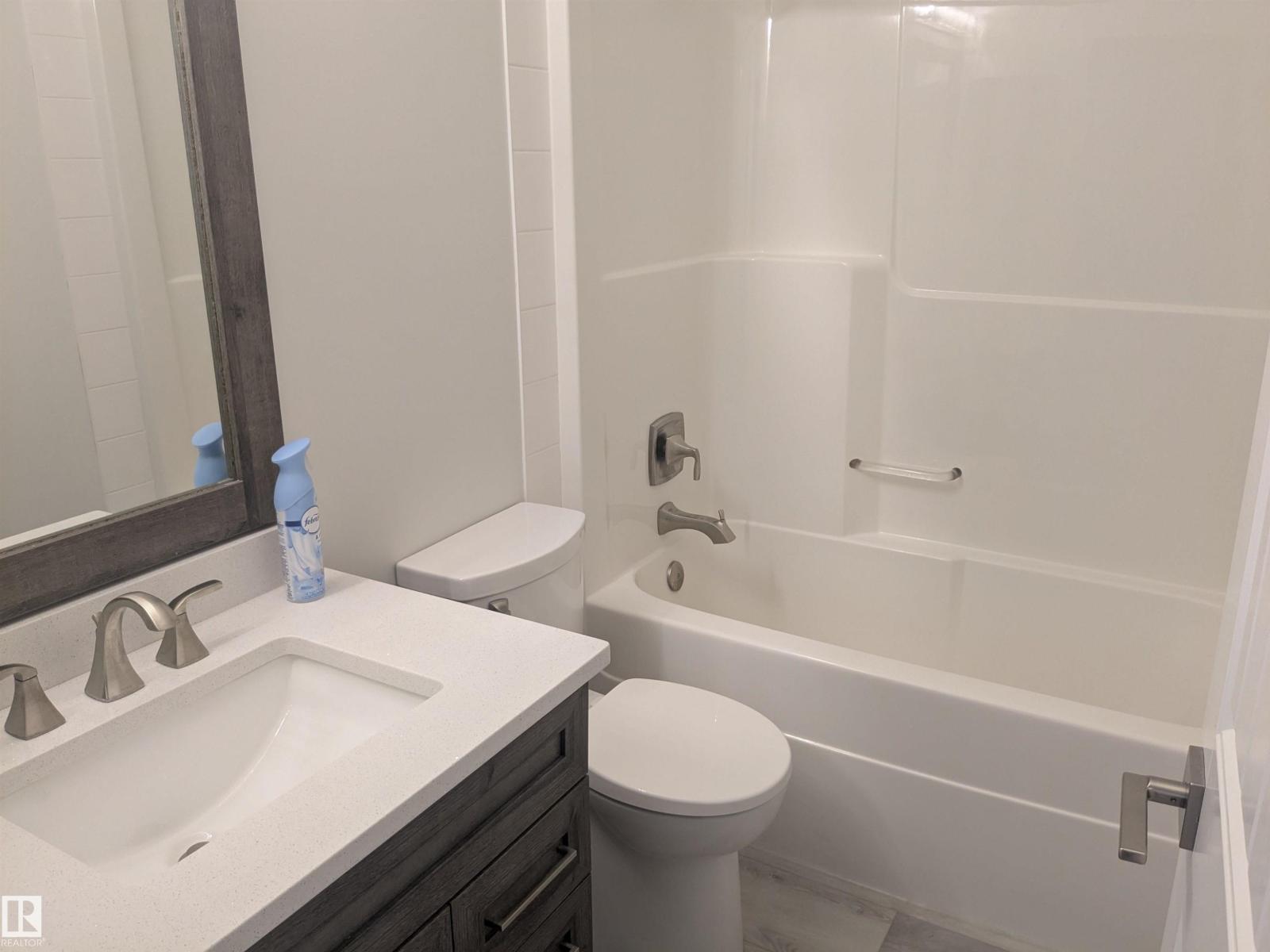 Photo 20 of 118 2503 Hanna Cr Nw, Edmonton AB
