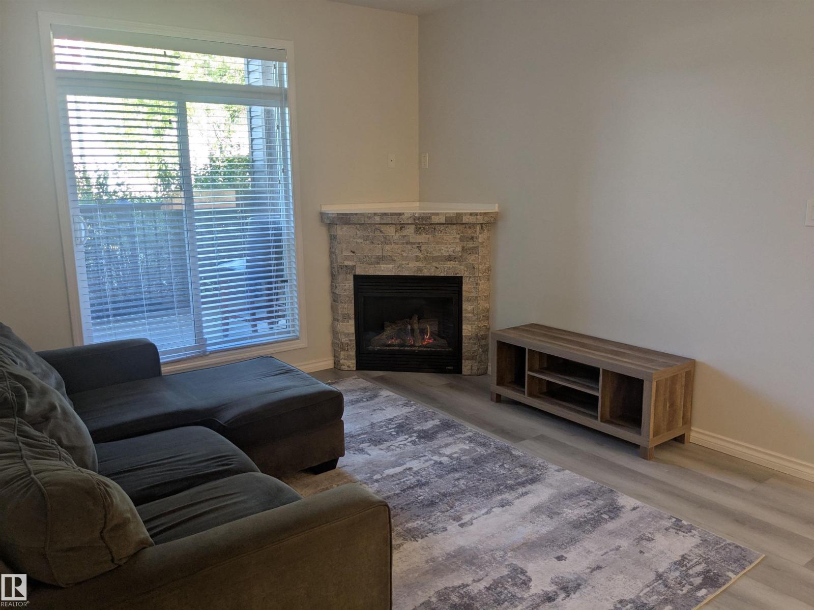 Photo 9 of 118 2503 Hanna Cr Nw, Edmonton AB