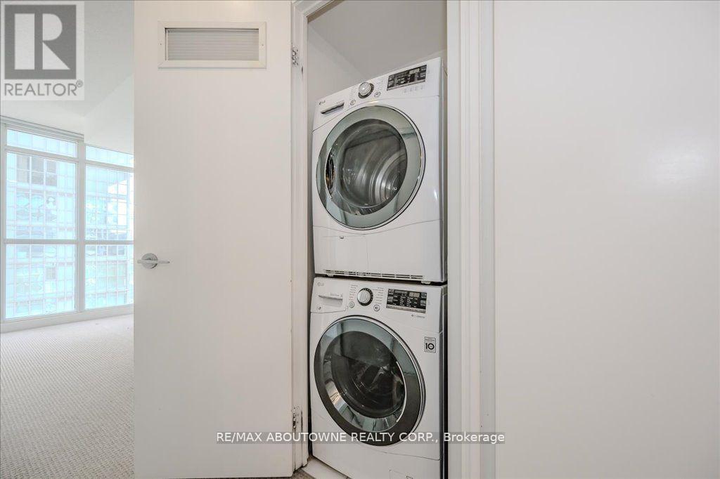 Photo 13 of 2805 21 Iceboat Terrace, Toronto ON