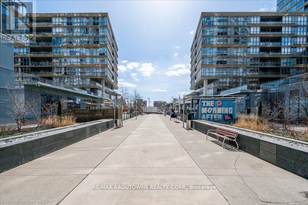 Photo 16 of 2805 21 Iceboat Terrace, Toronto ON