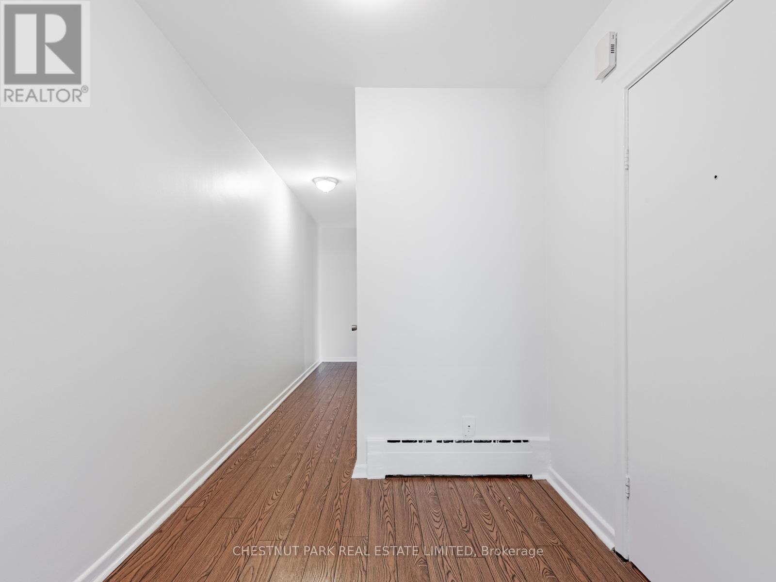Photo 7 of 3 76 Walmsley Boulevard, Toronto ON