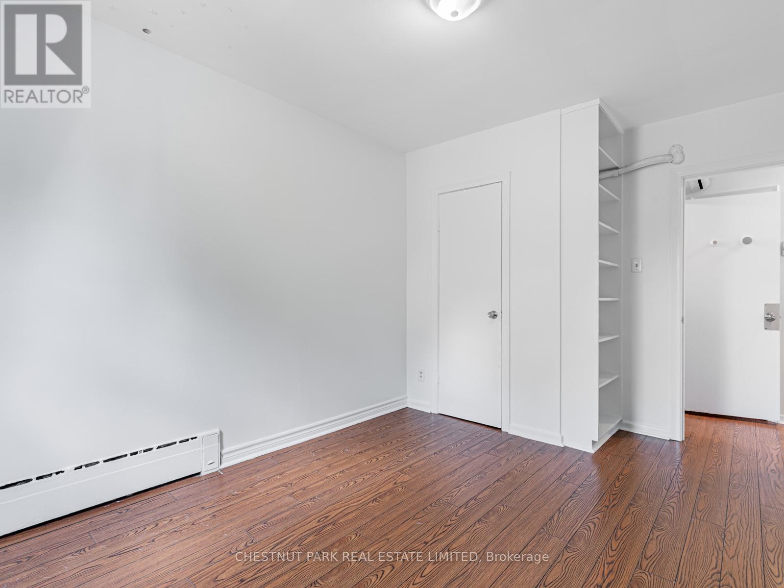 Photo 18 of 3 76 Walmsley Boulevard, Toronto ON