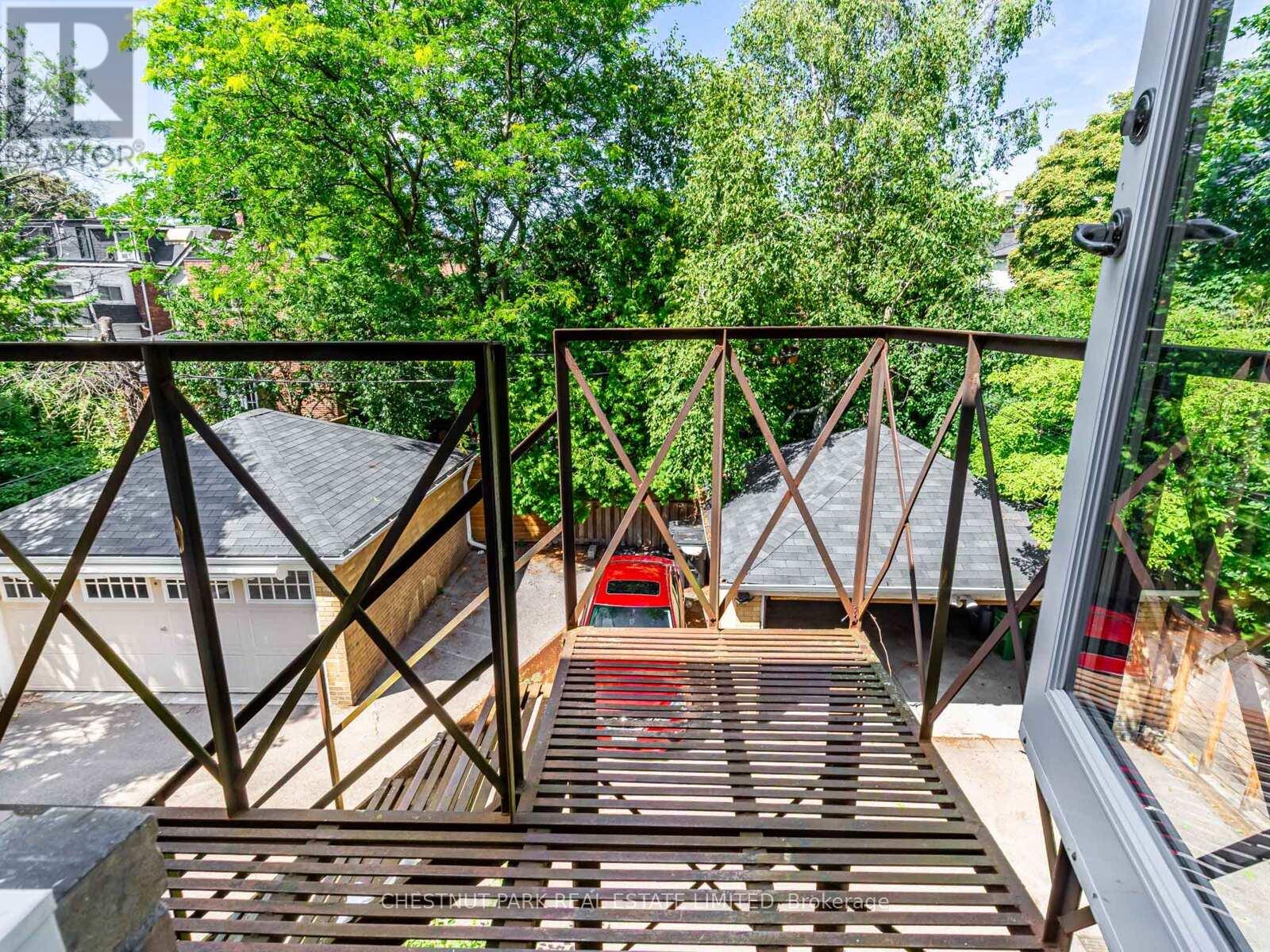 Photo 19 of 3 76 Walmsley Boulevard, Toronto ON