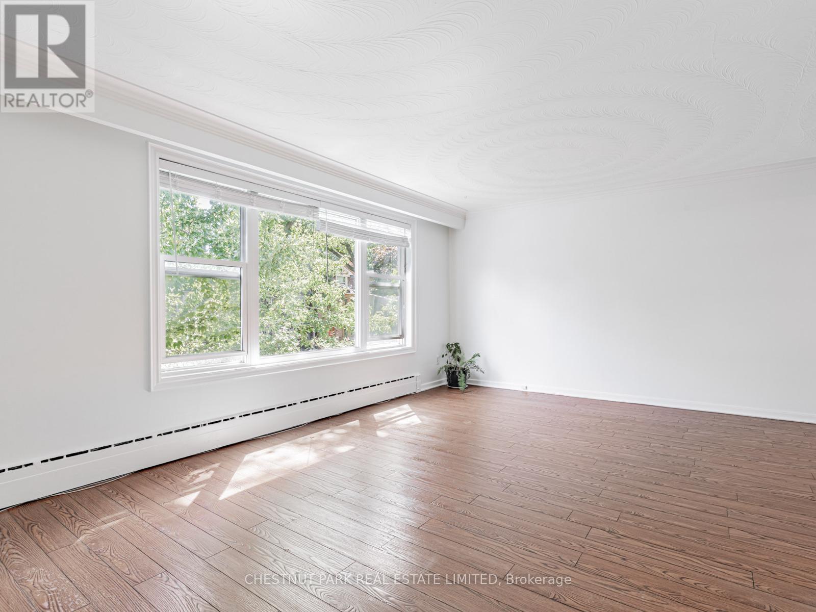 Photo 12 of 3 76 Walmsley Boulevard, Toronto ON