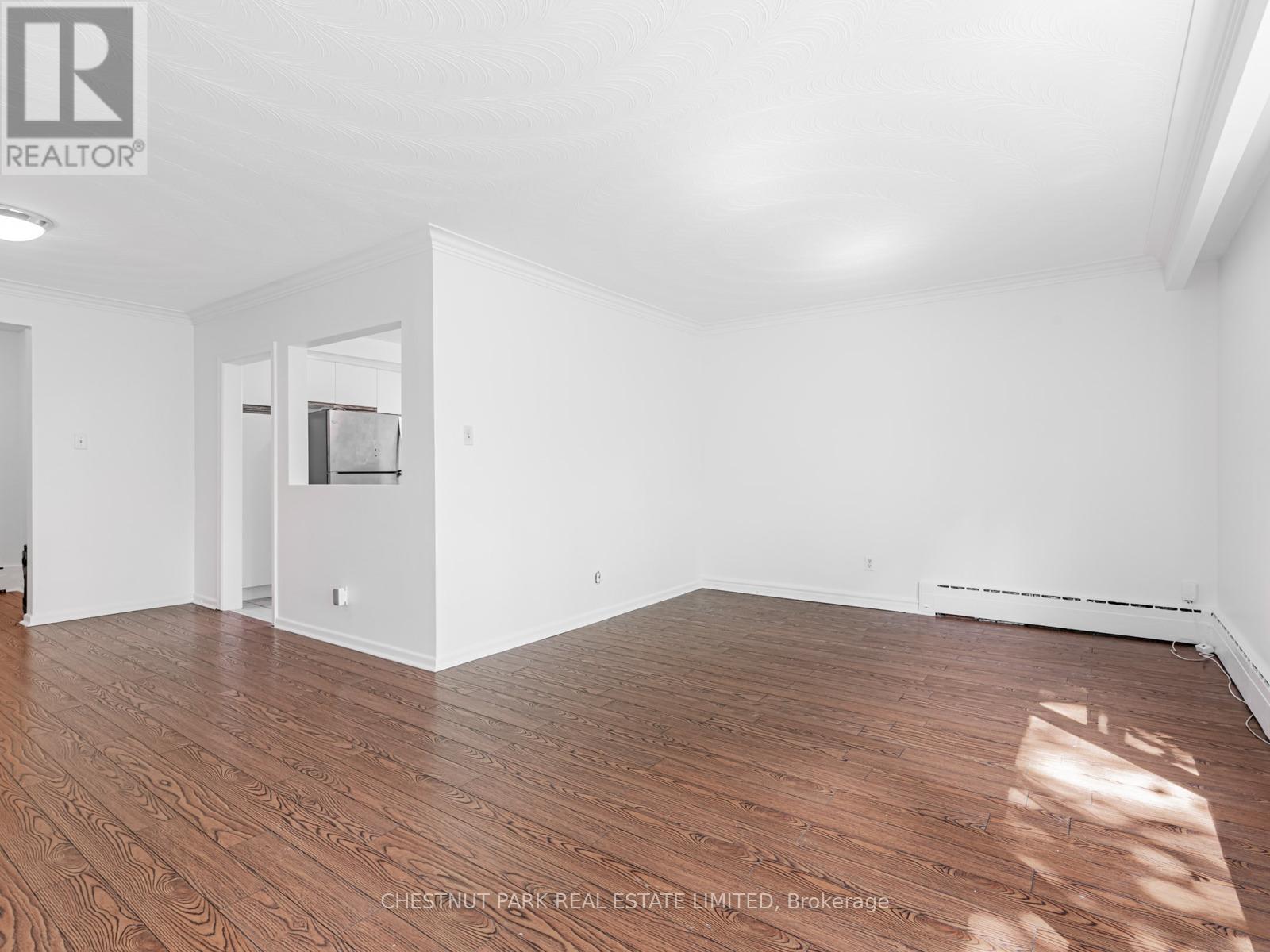 Photo 14 of 3 76 Walmsley Boulevard, Toronto ON