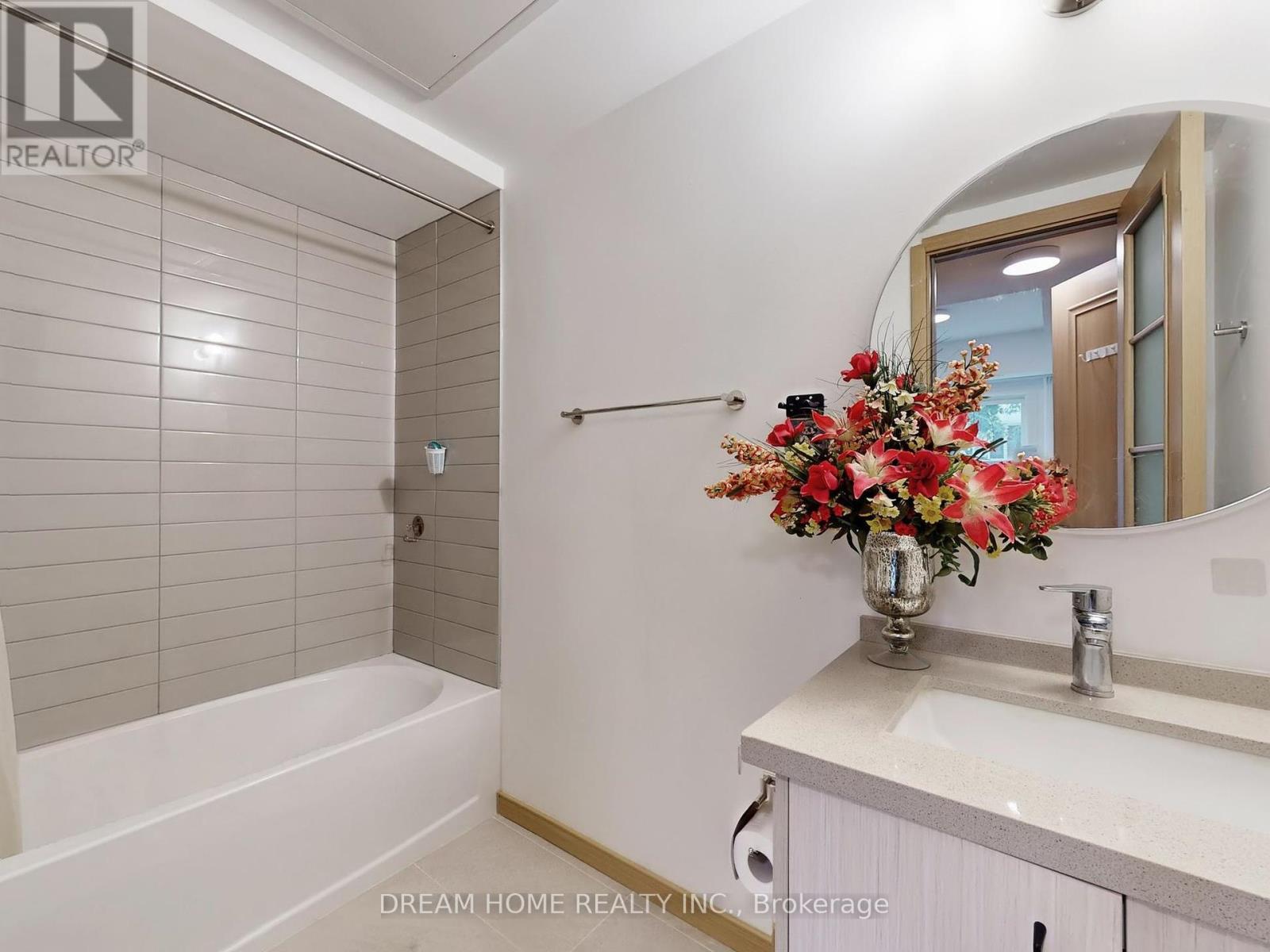 Photo 16 of 205 3425 Sheppard Avenue E, Toronto ON