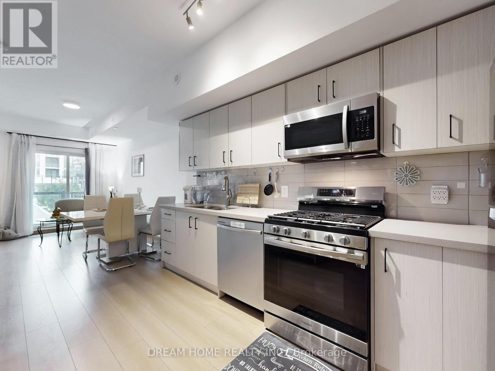 Photo 11 of 205 3425 Sheppard Avenue E, Toronto ON