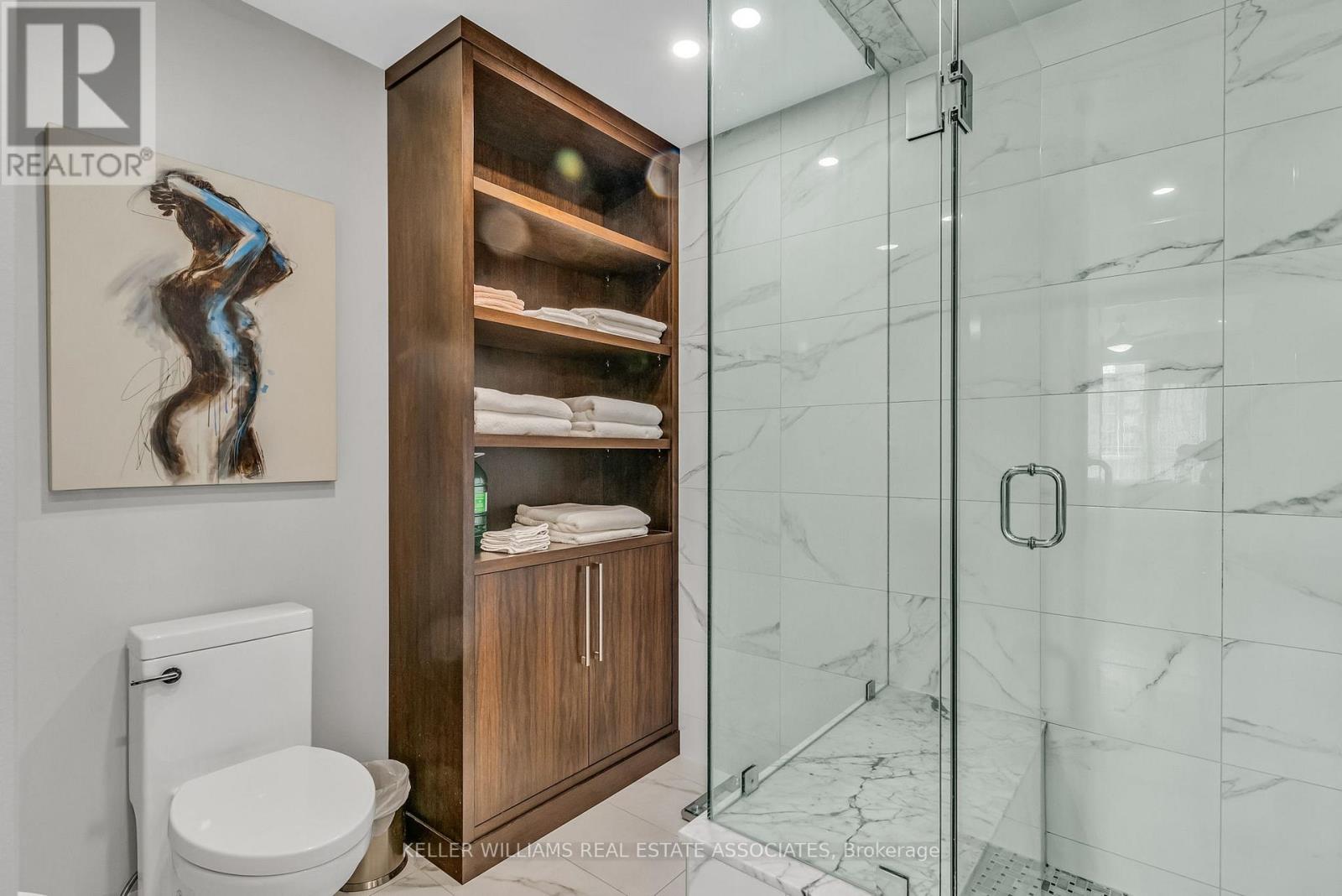 Photo 39 of 609 1 Hurontario Street, Mississauga ON