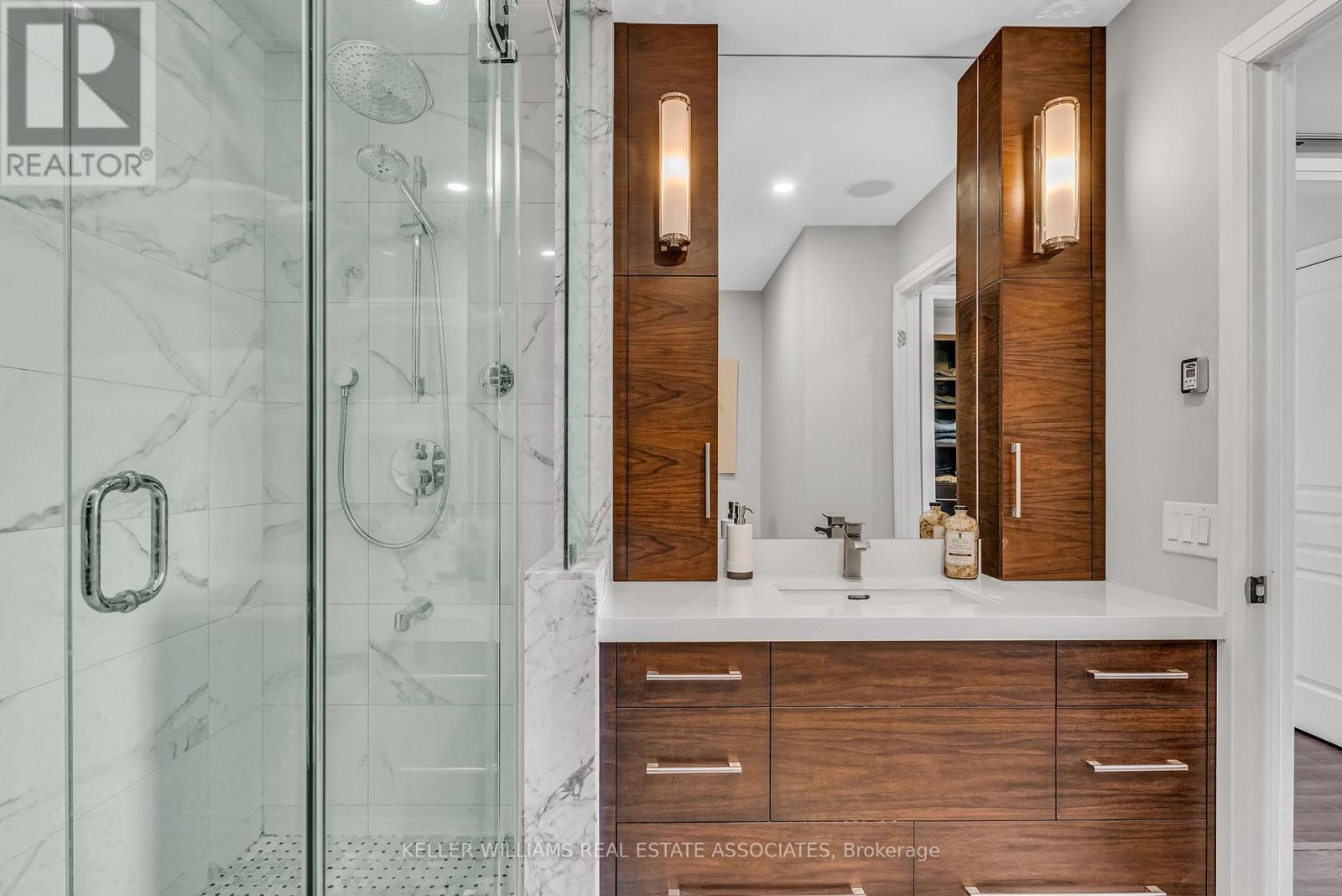 Photo 24 of 609 1 Hurontario Street, Mississauga ON