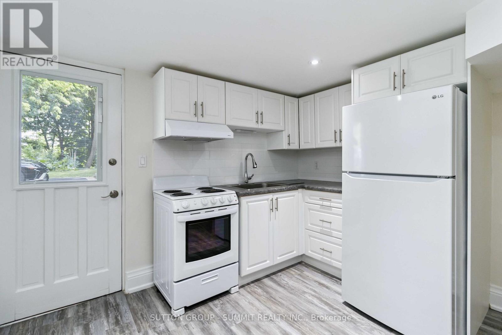 Photo 45 of 353 Queen Street S, Mississauga ON