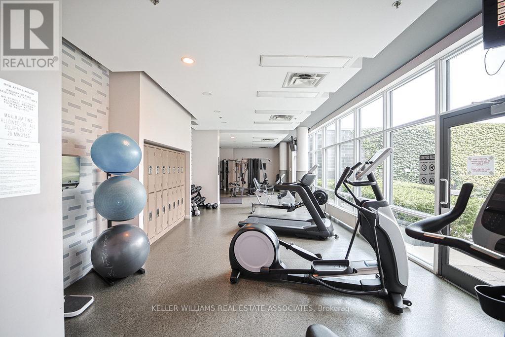 Photo 4 of 609 1 Hurontario Street, Mississauga ON