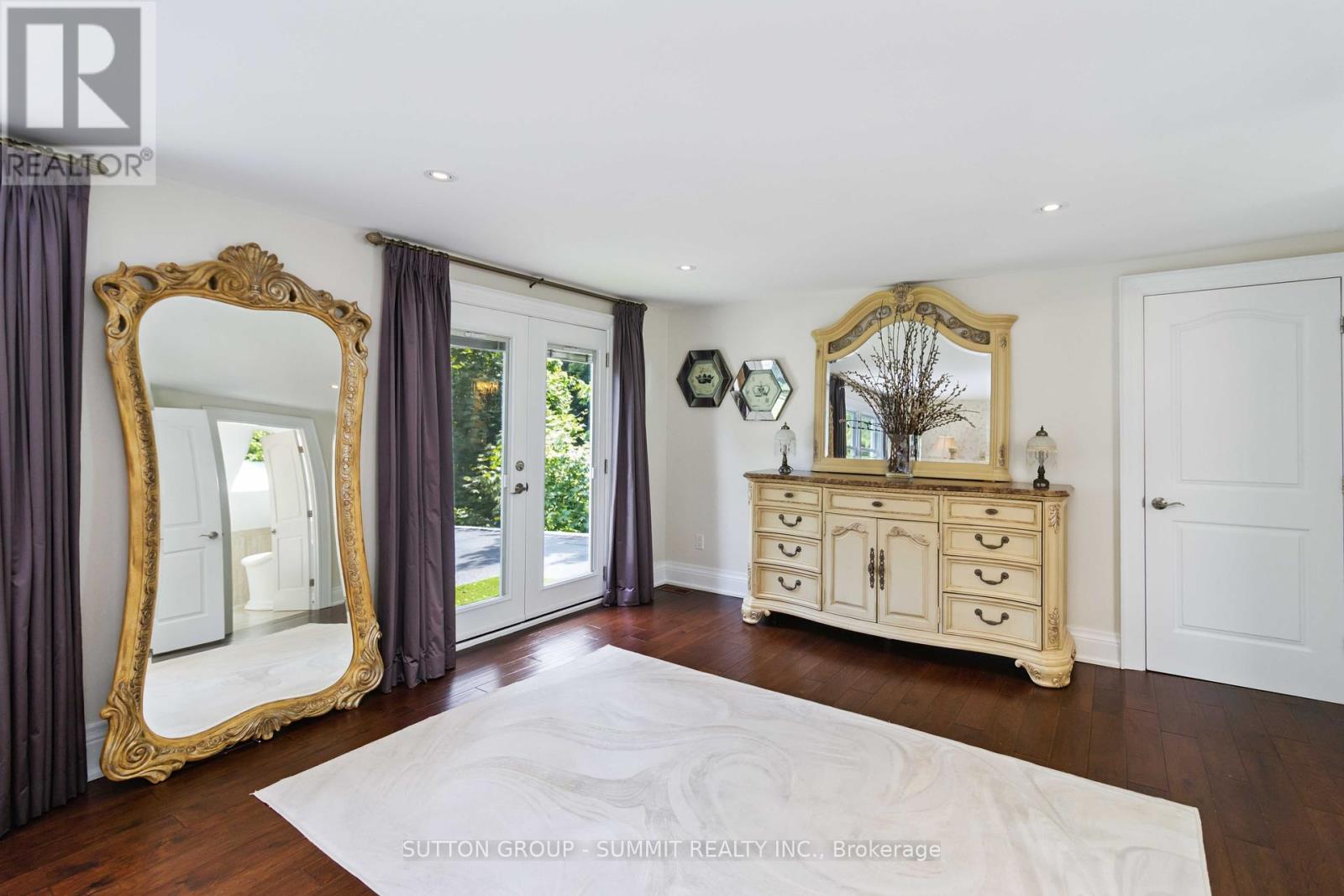 Photo 22 of 353 Queen Street S, Mississauga ON