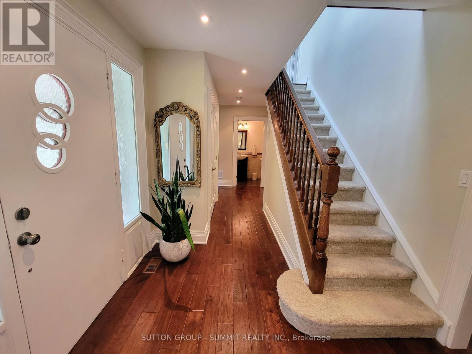 Photo 37 of 353 Queen Street S, Mississauga ON