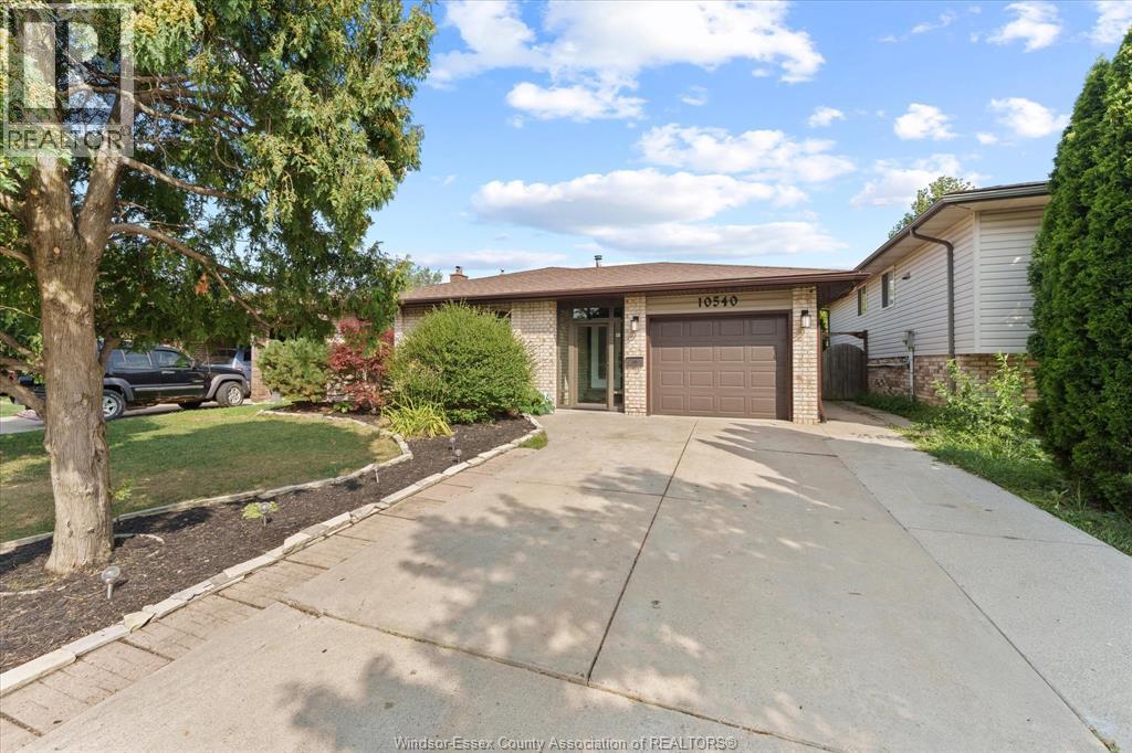 Photo 20 of 10540 Halstead Crescent, Windsor ON