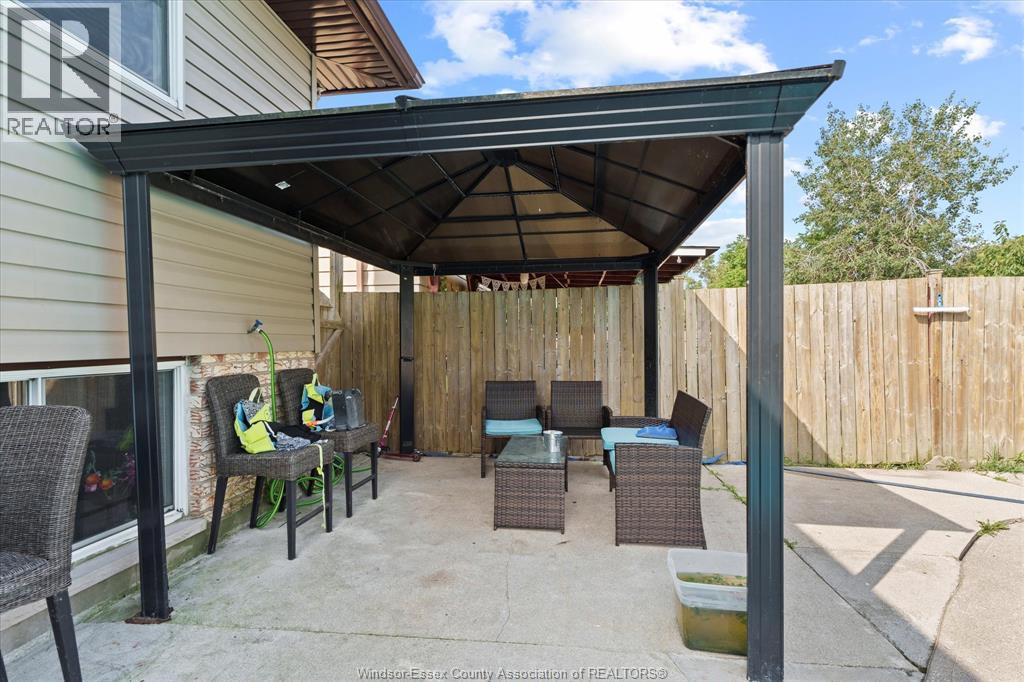 Photo 27 of 10540 Halstead Crescent, Windsor ON