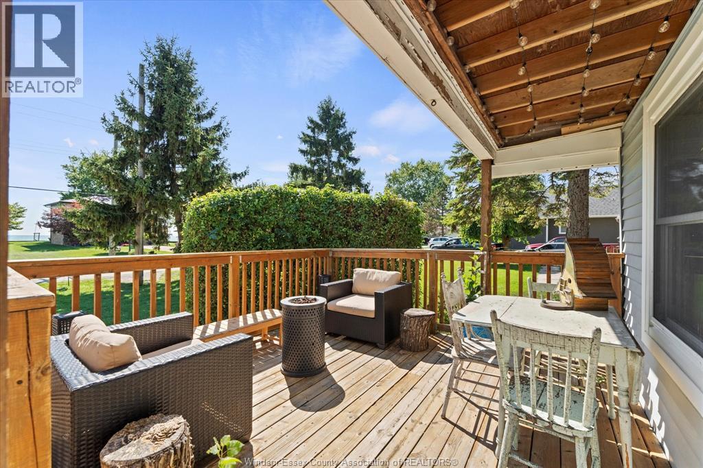 Photo 15 of 374 Lakewood Drive, Amherstburg ON