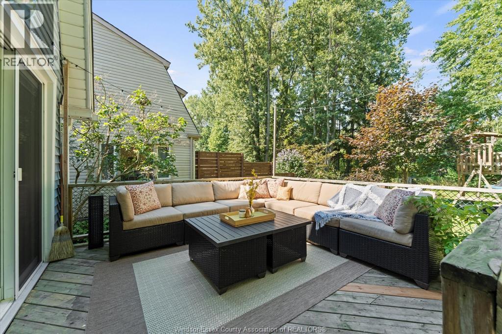 Photo 18 of 374 Lakewood Drive, Amherstburg ON