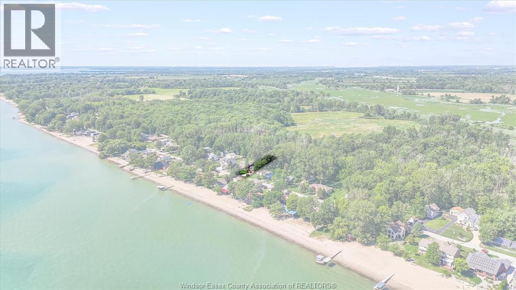 Photo 32 of 374 Lakewood Drive, Amherstburg ON
