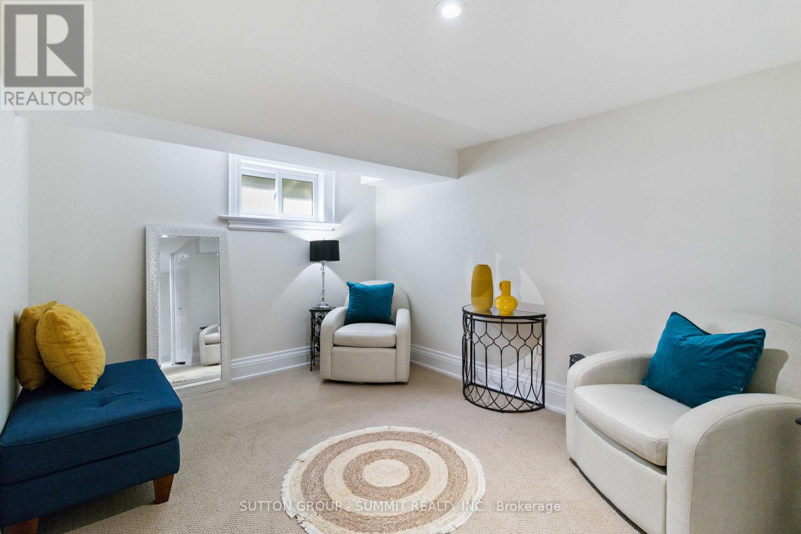 Photo 25 of 353 Queen Street S, Mississauga ON