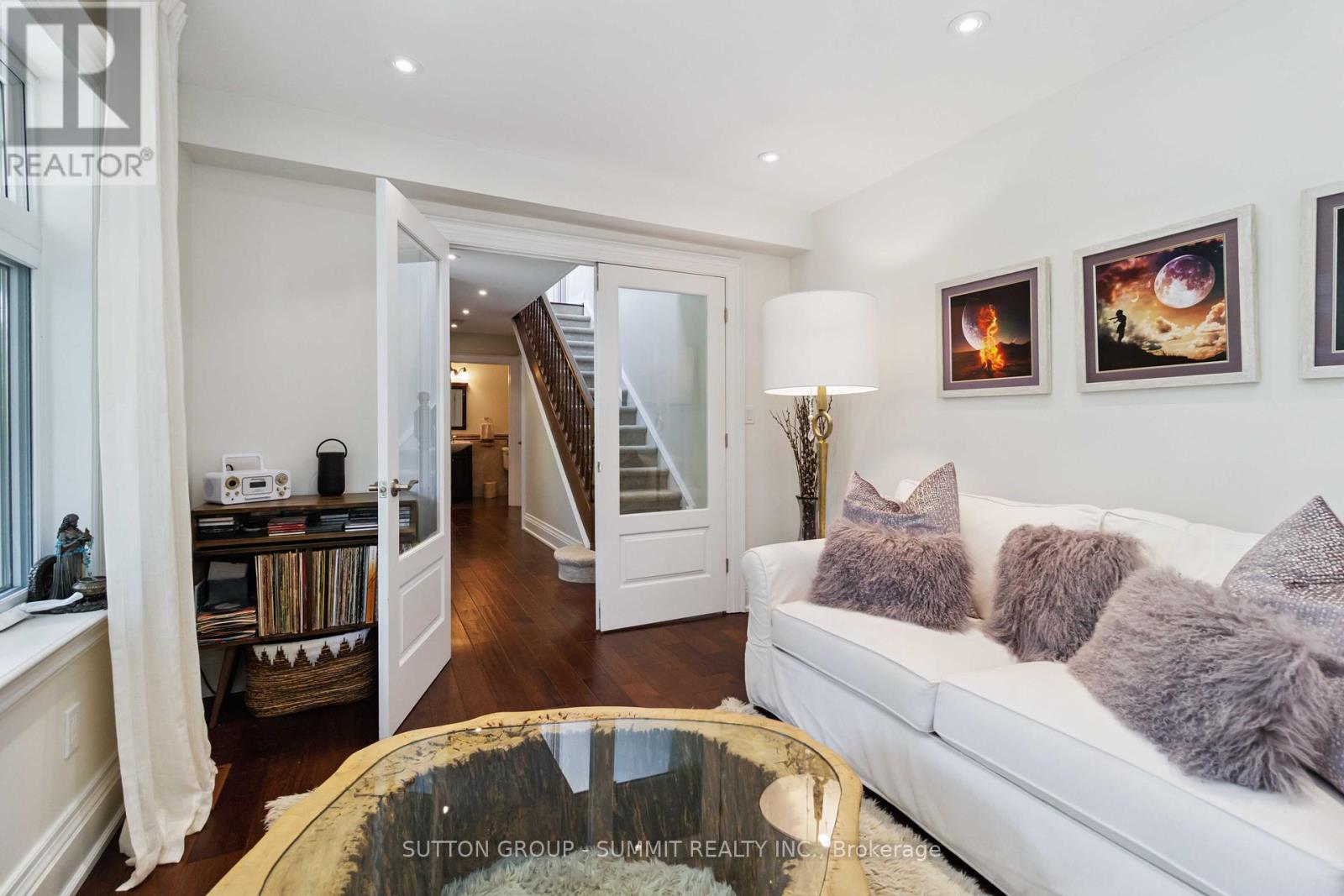 Photo 31 of 353 Queen Street S, Mississauga ON