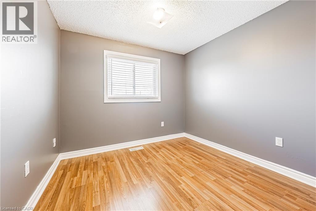 Photo 4 of 1155 Paramount Drive Unit 26, Stoney Creek ON