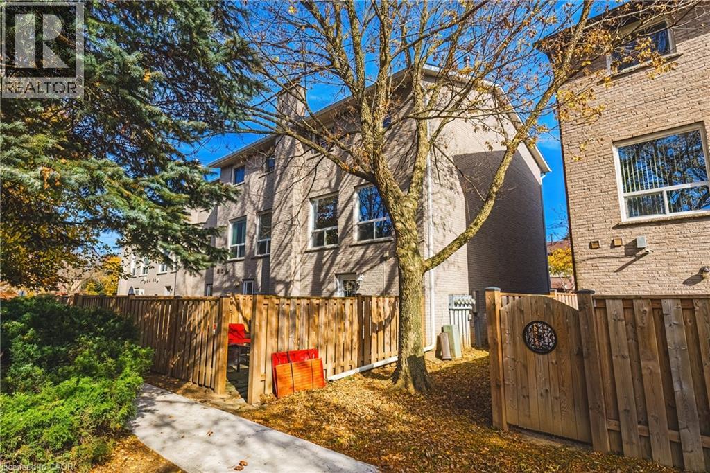 Photo 7 of 1155 Paramount Drive Unit 26, Stoney Creek ON
