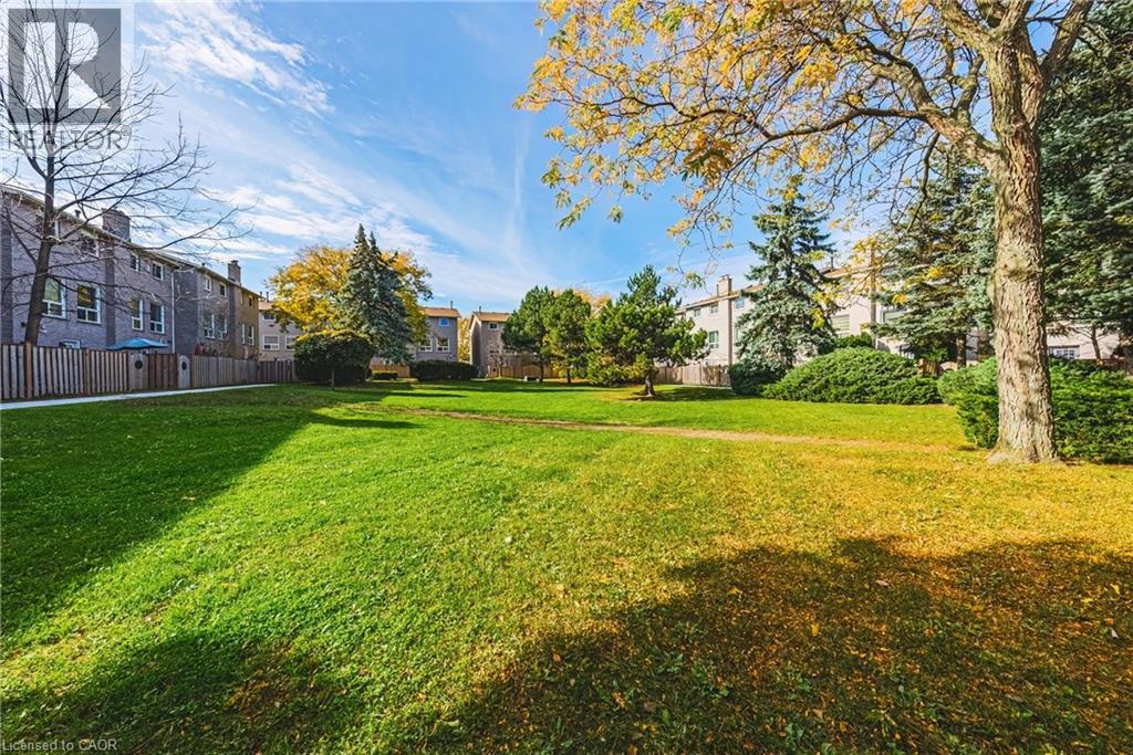 Photo 32 of 1155 Paramount Drive Unit 26, Stoney Creek ON