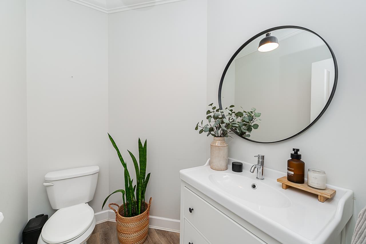 Photo 11 of 7078 179 Street, Surrey BC