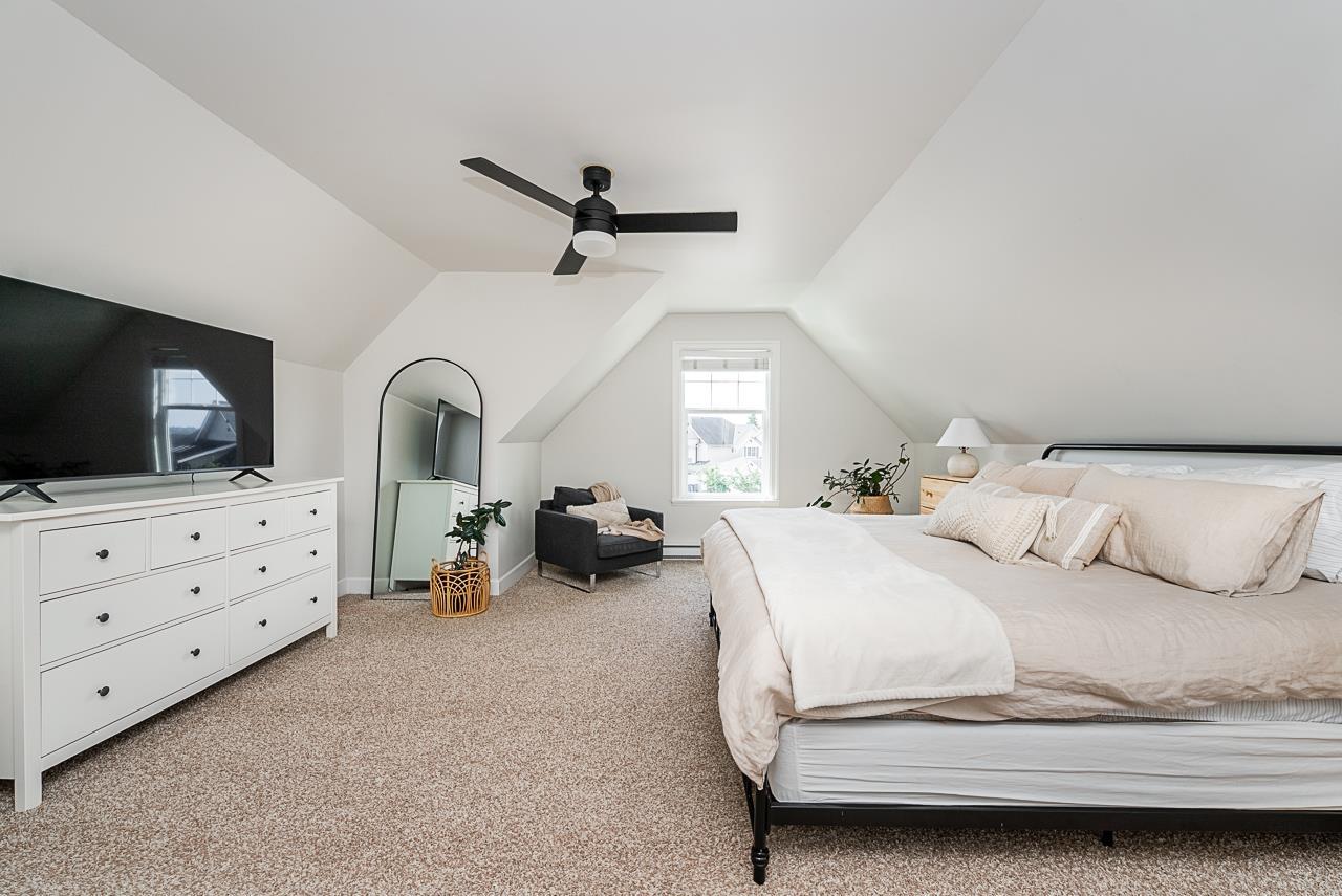 Photo 15 of 7078 179 Street, Surrey BC