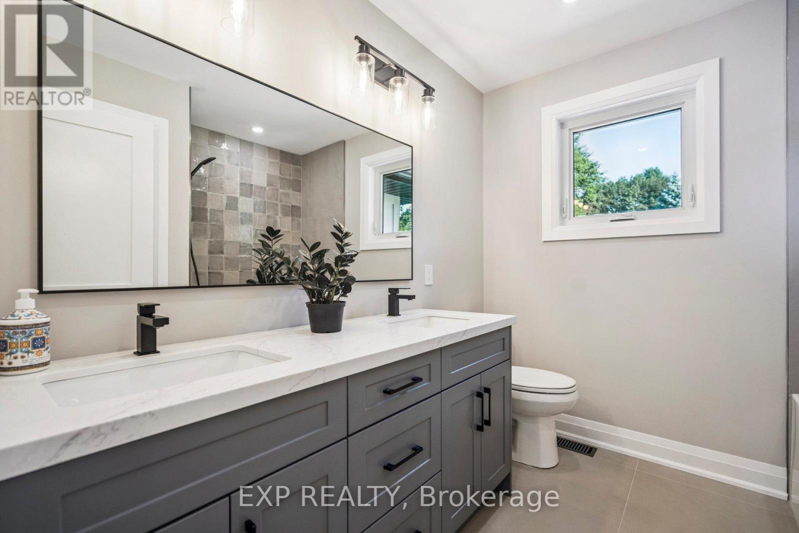 Photo 9 of 29 Kevin Drive, Pelham ON