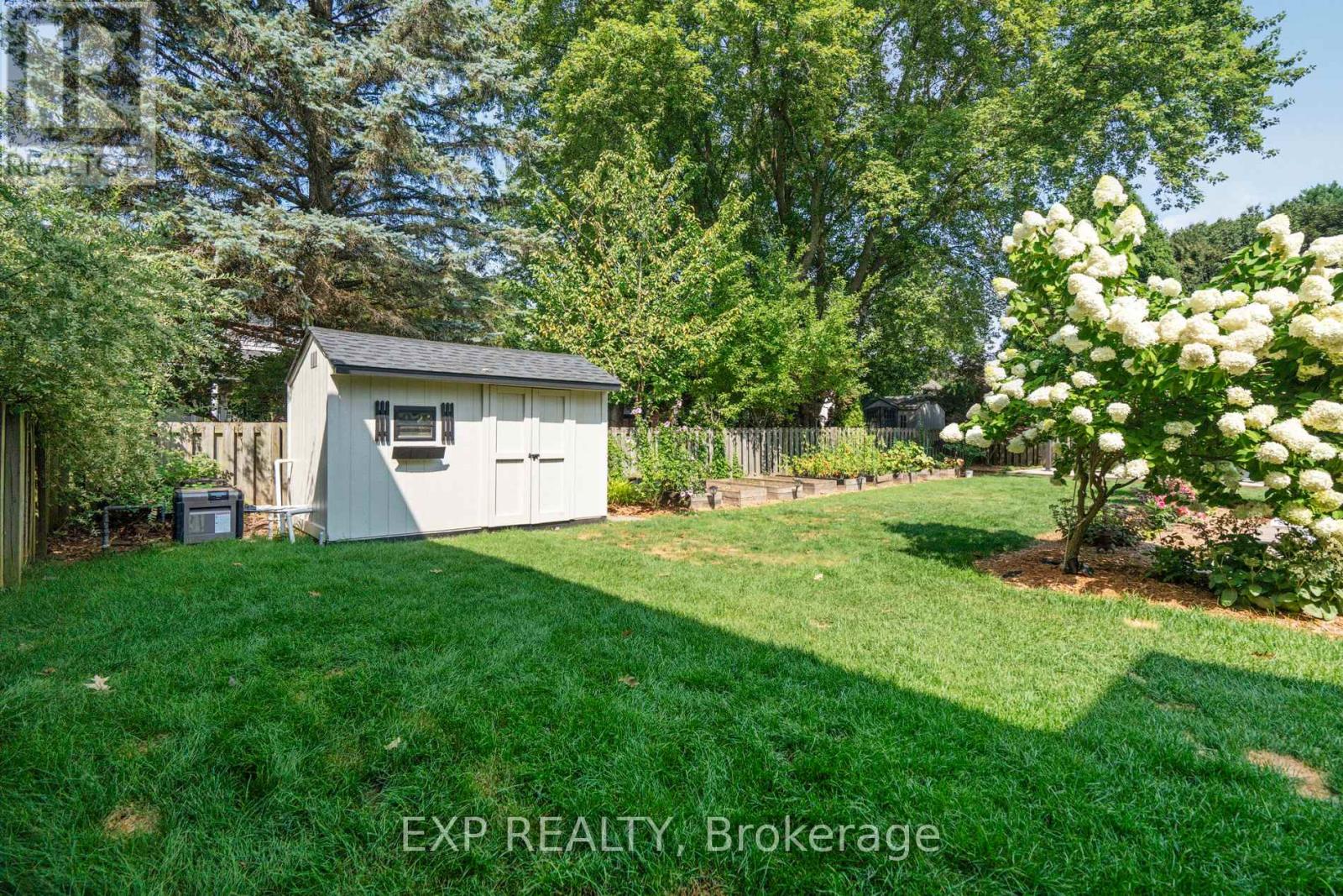 Photo 2 of 29 Kevin Drive, Pelham ON