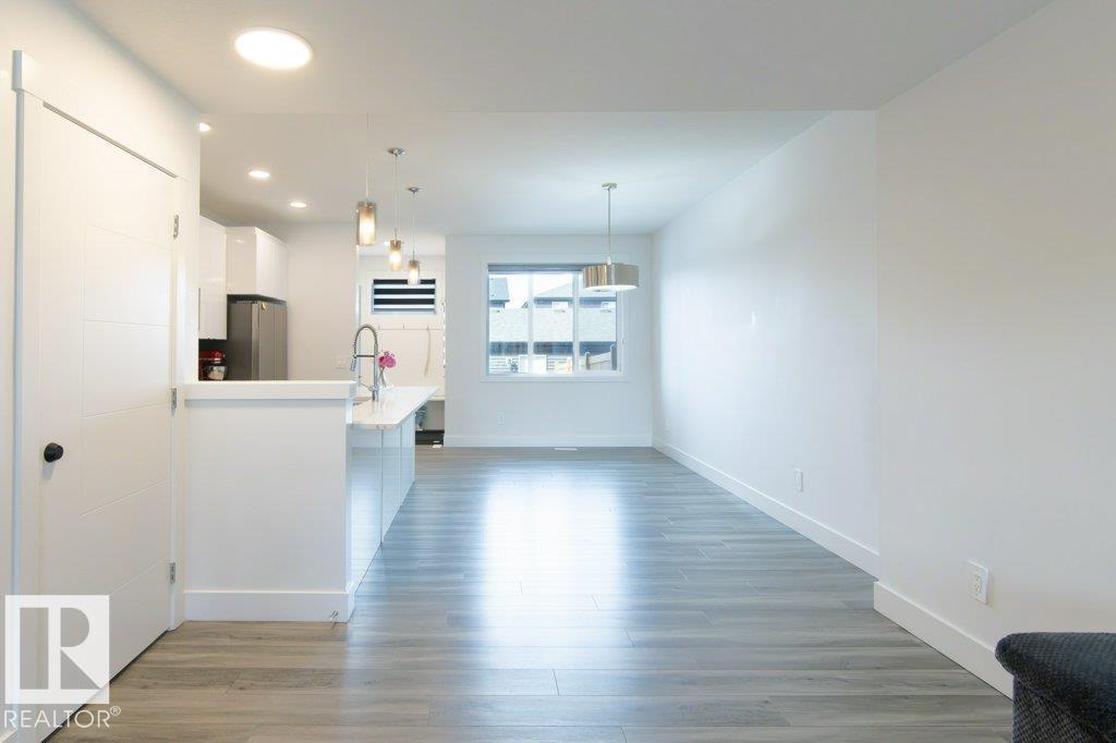 Photo 6 of 1434 Keswick Dr Sw, Edmonton AB