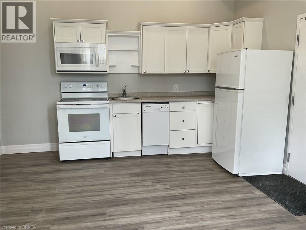 Photo 5 of 98 Lorne Crescent Unit 1, Brantford ON