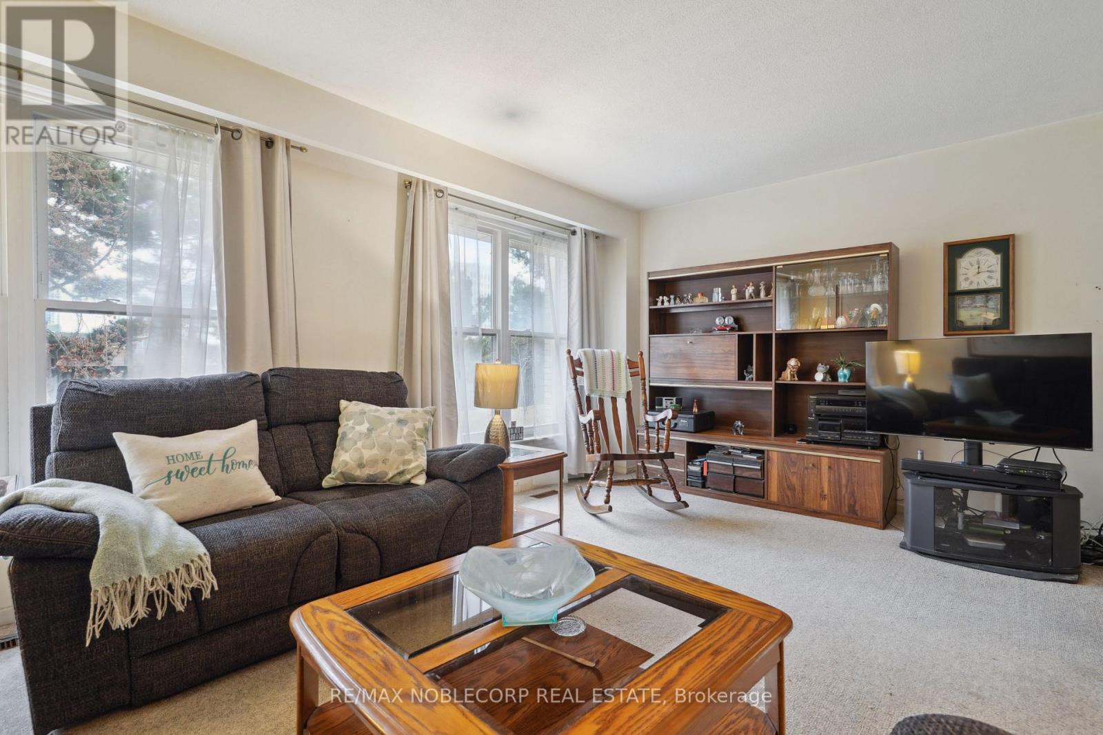 Photo 23 of 34 Corvus Star Way, Toronto ON