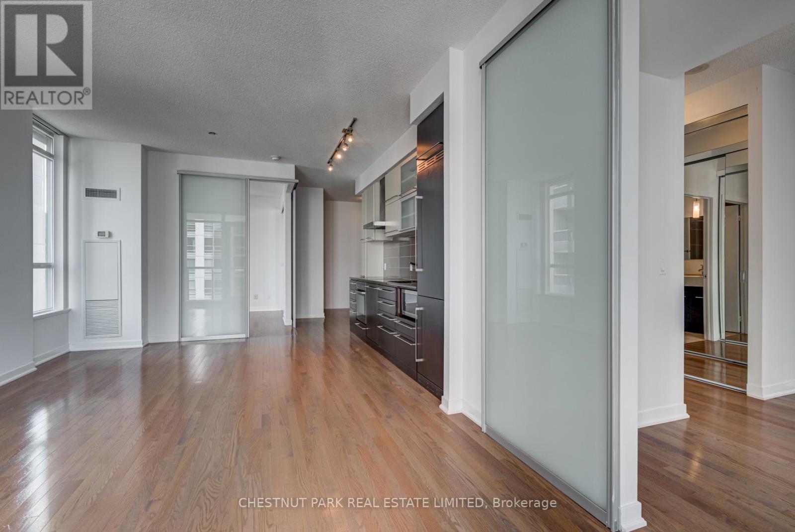 Photo 17 of 1106 770 Bay Street, Toronto ON