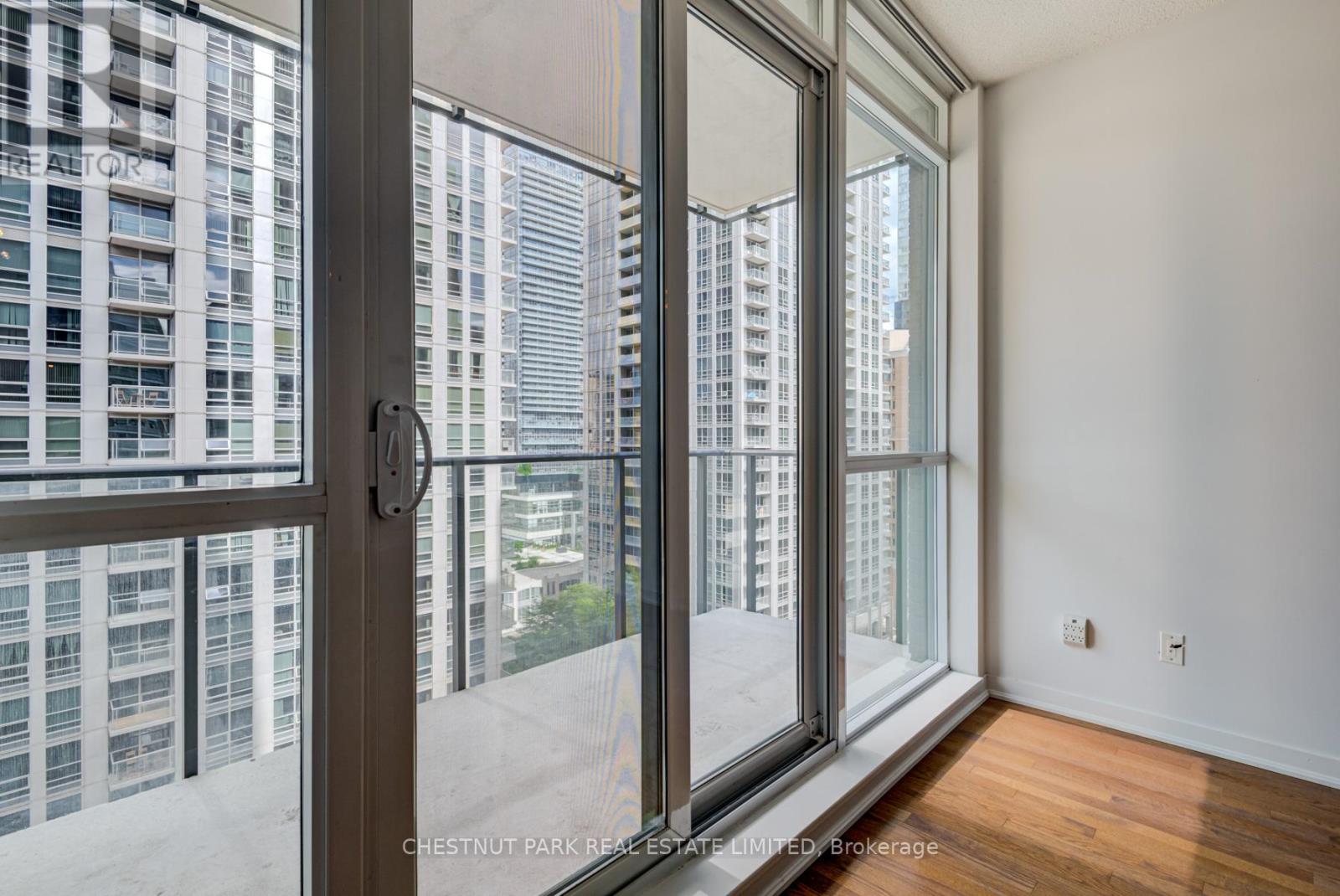 Photo 3 of 1106 770 Bay Street, Toronto ON