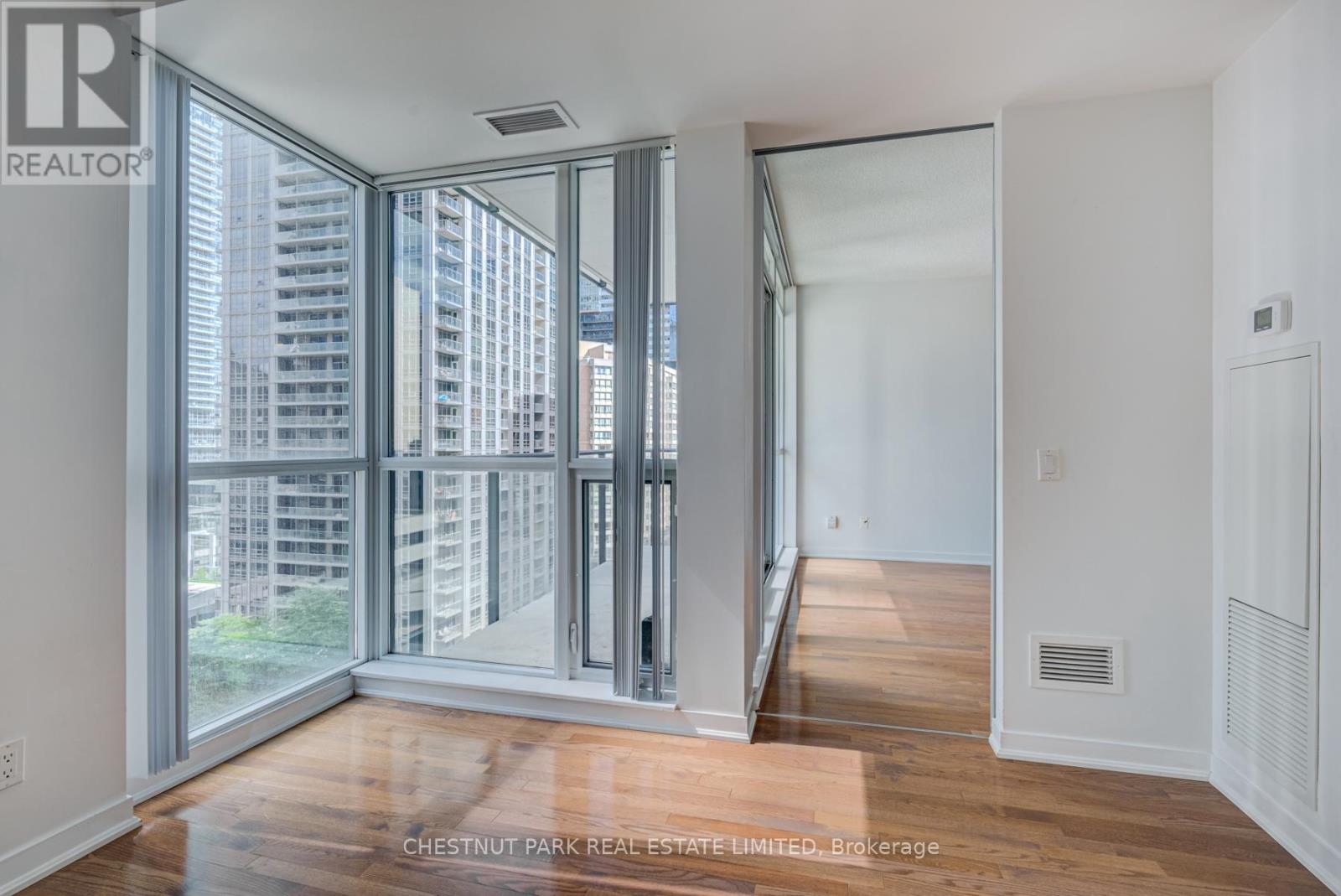 Photo 13 of 1106 770 Bay Street, Toronto ON