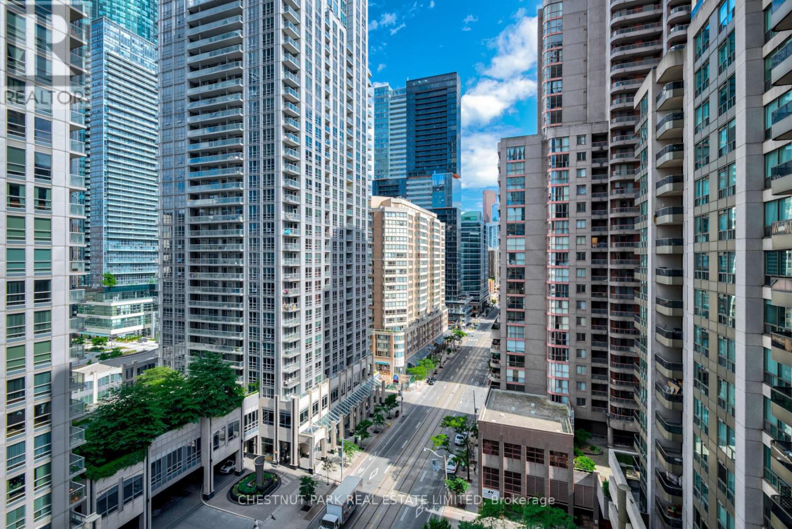 Photo 7 of 1106 770 Bay Street, Toronto ON