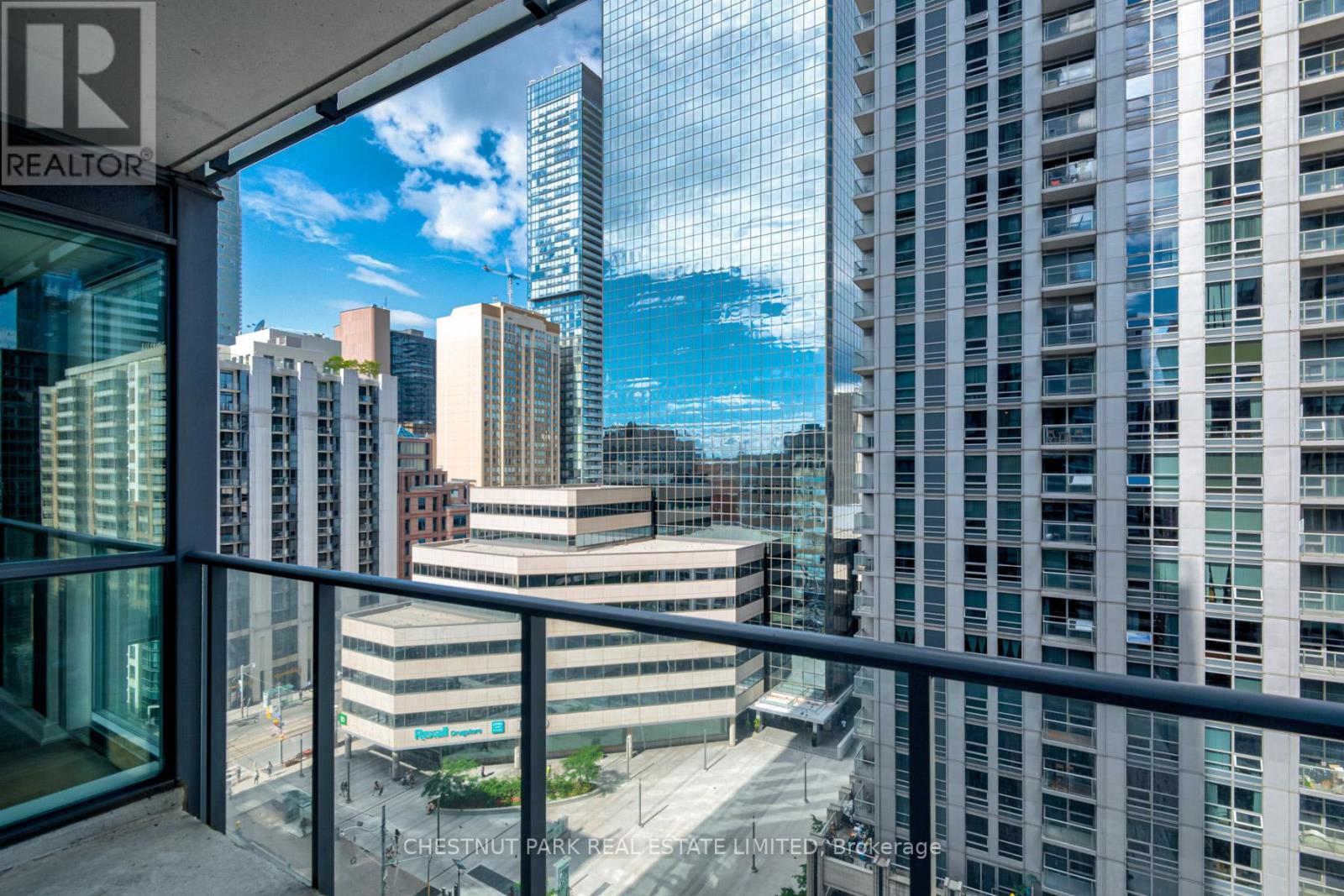 Photo 10 of 1106 770 Bay Street, Toronto ON