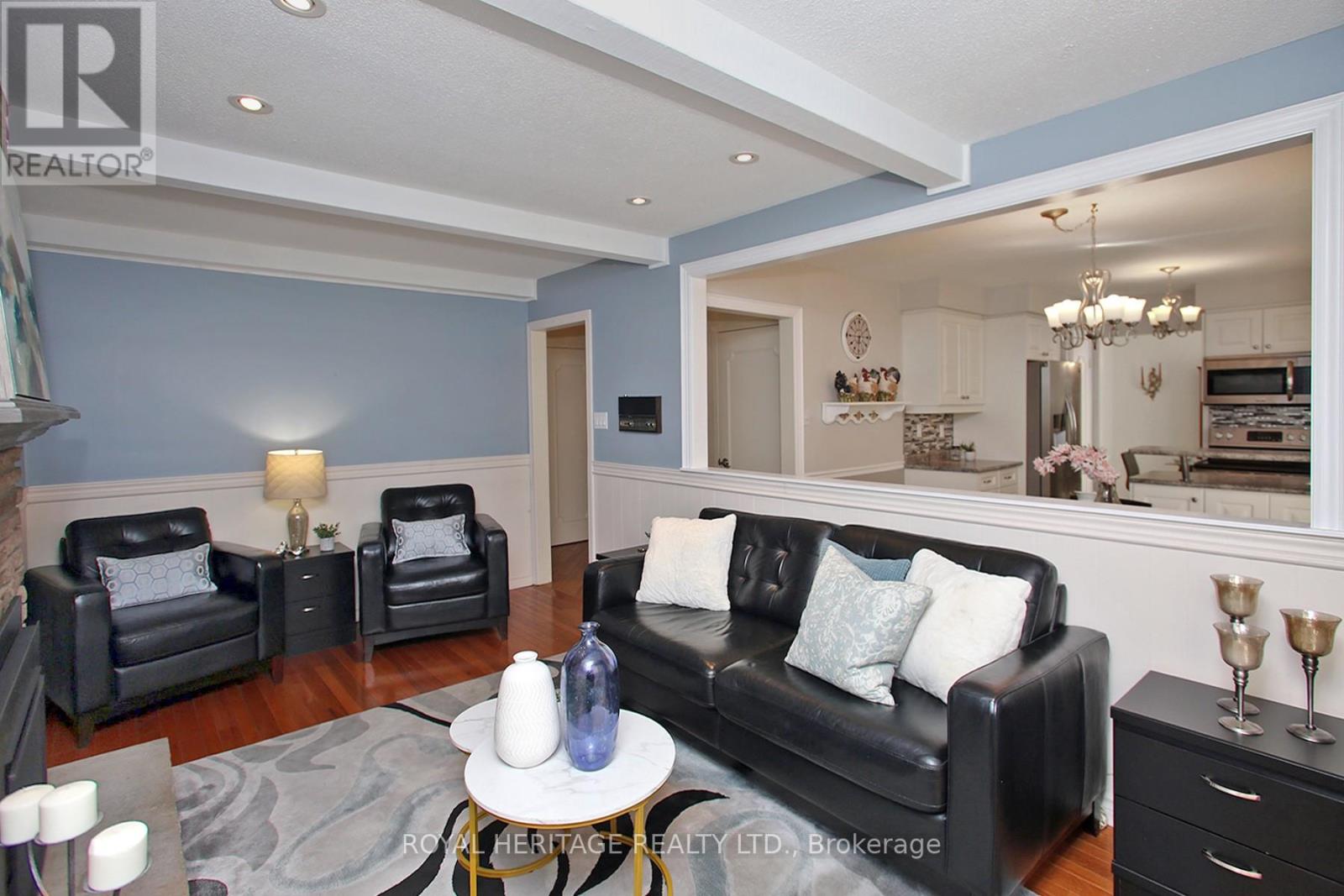 Photo 28 of 566 Creekview Circle, Pickering ON