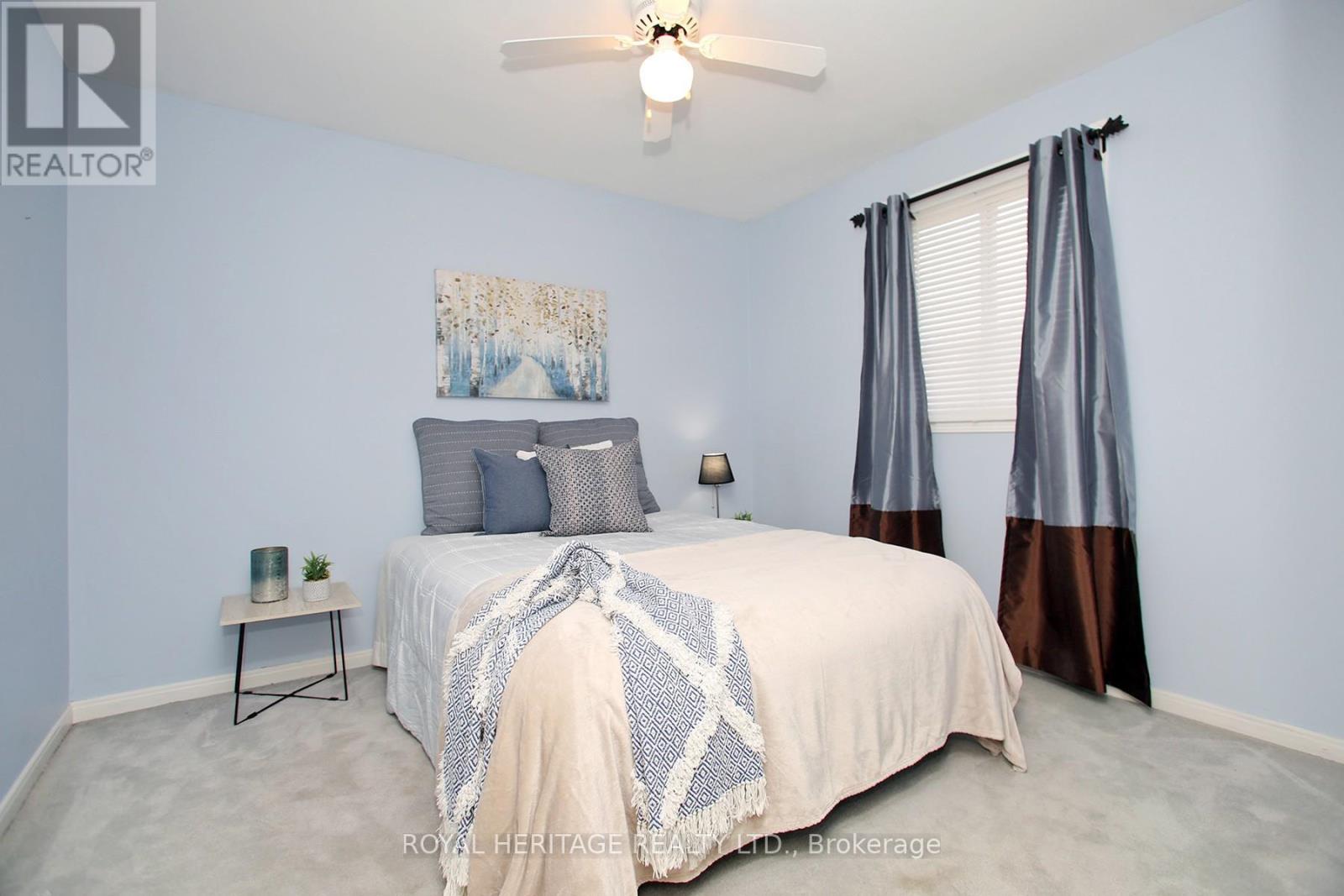 Photo 5 of 566 Creekview Circle, Pickering ON